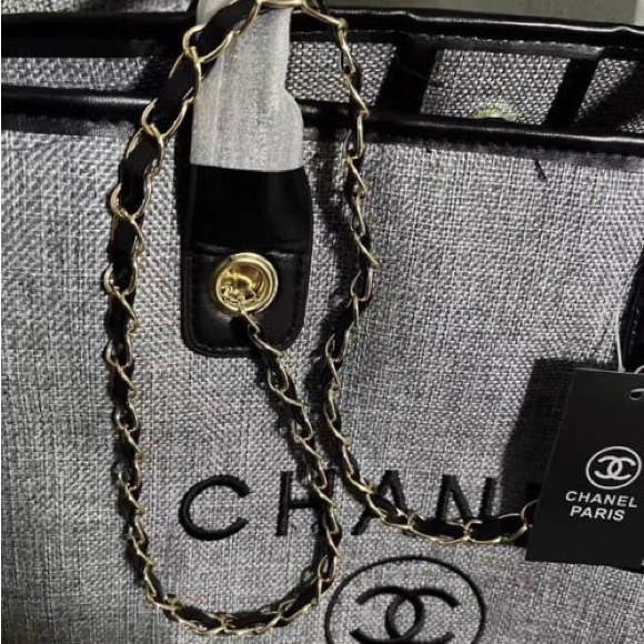 CHANEL Novelty Canvas Gray Tote Bag - Picture 4 of 6